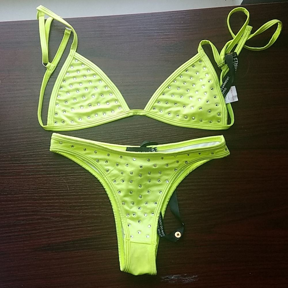 Prettylittlething bikini - Picture 3 of 4
